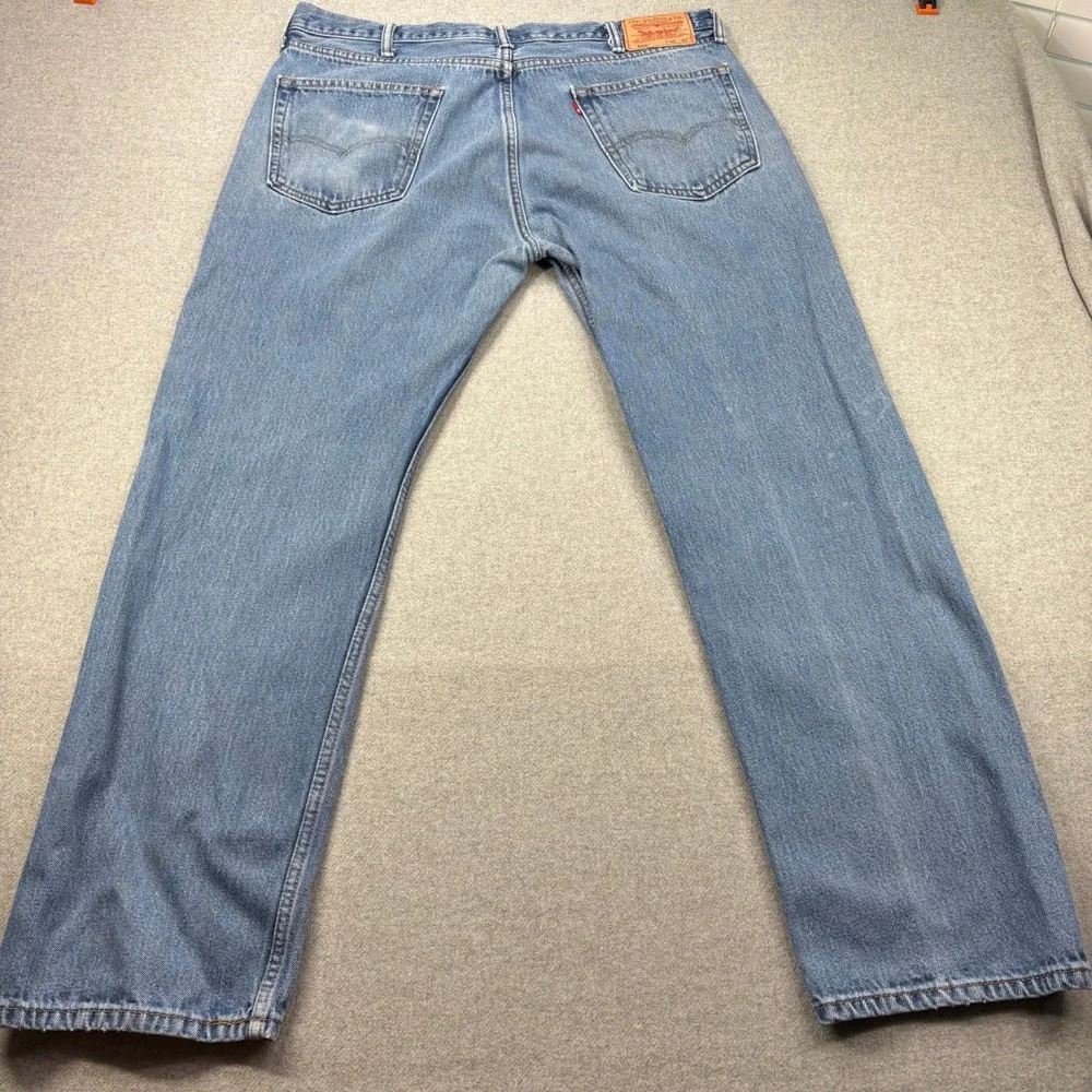 Levi's 505 Jeans Mens 40x30‎ Light Wash Straight Leg Denim Thigh & Wallet Fade